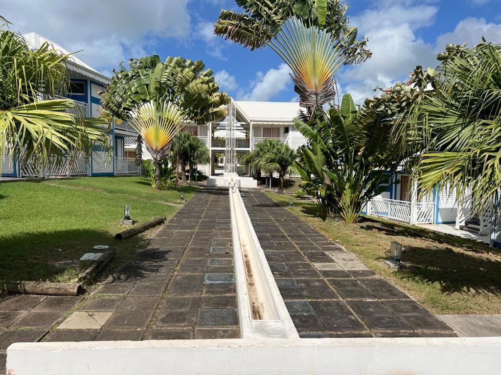 Studio Le Titoune Acces Plage St-Francois Avec Reservoir D'Eau Automatique Saint-Francois  Bagian luar foto